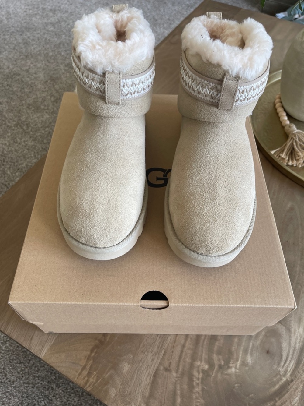 UGG Classic Ultra Mini Alpsey boots women's size 9 New